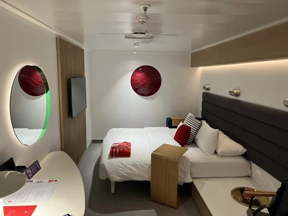 11178M - Cabin (Bed)