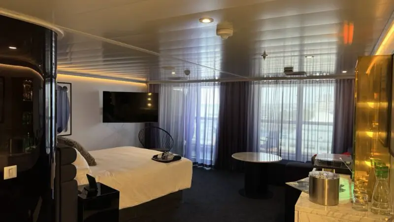 14245Z Cabin