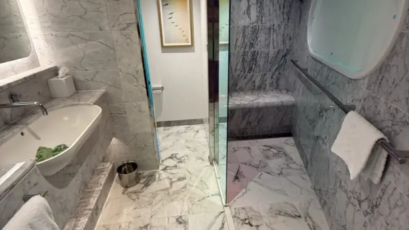 15275Z Bathroom