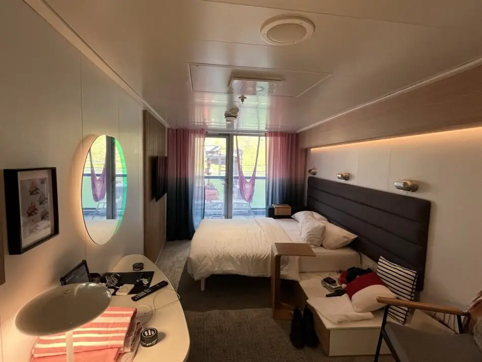 8082A Cabin