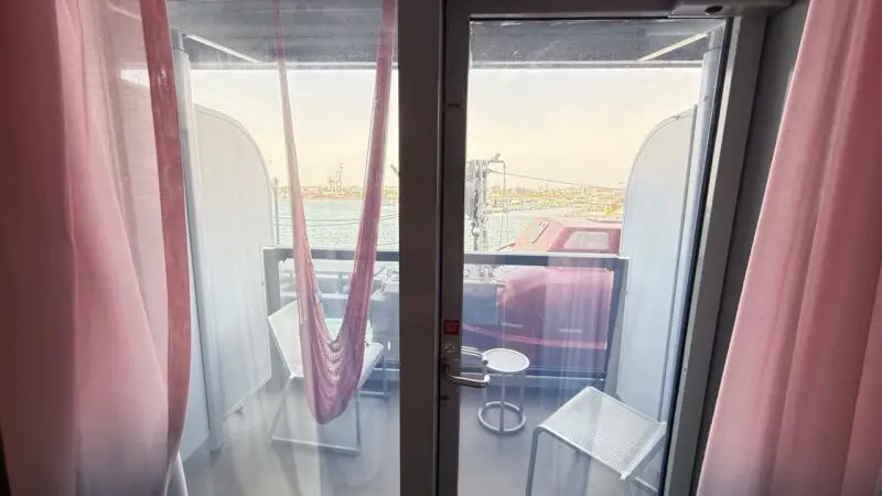 8294A Balcony Closed