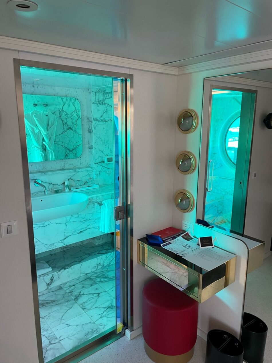 9009A Vanity and Bathroom
