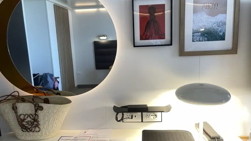 9166A Vanity