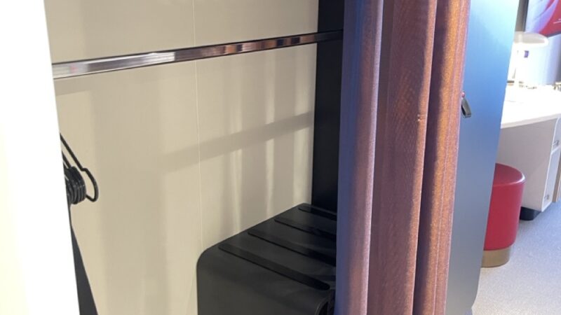 9166A Wardrobe
