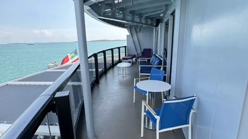 8011A Balcony