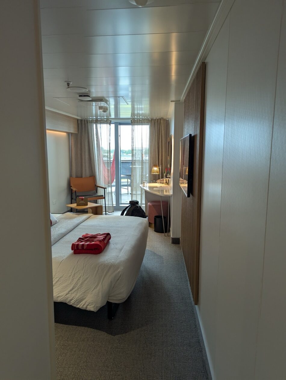 8362Z Cabin