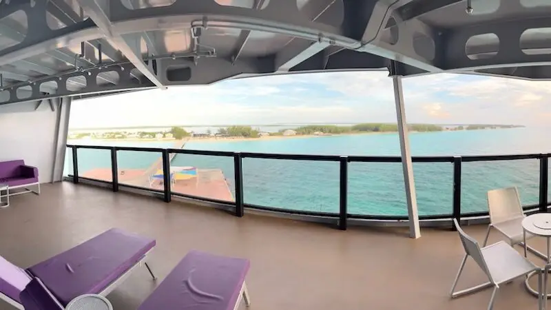 13011A Panorama of Veranda