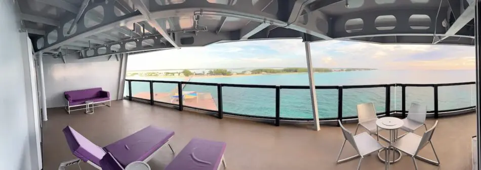 13011A Panorama of Veranda