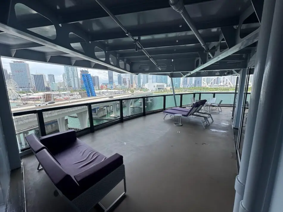 13011A Balcony looking right