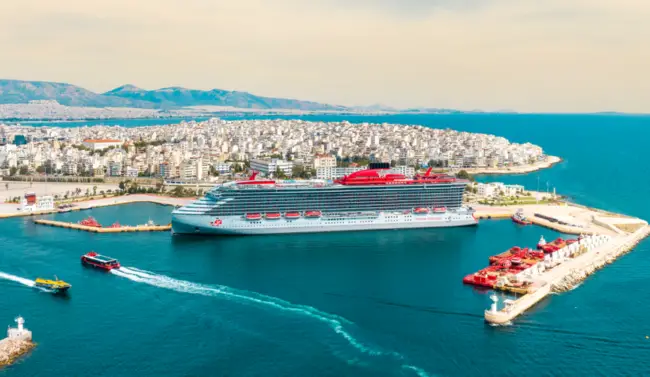 Resilient Lady docked in Athens