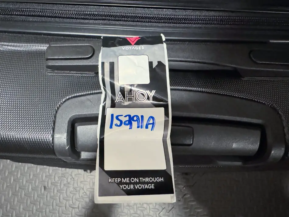 Keep the luggage tags attached throughout your voyage for use during disembarkation