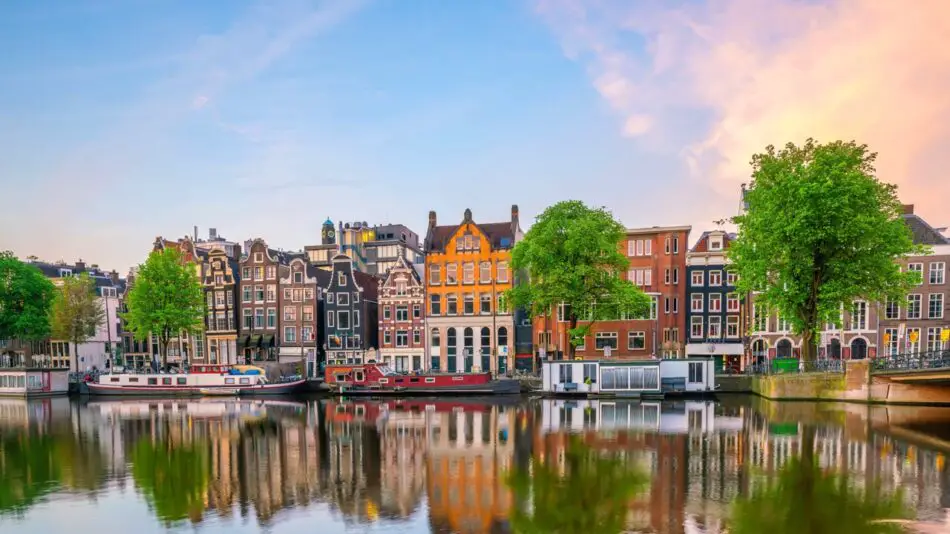 Bruges, Amsterdam, Hamburg & More | Valiant Lady | 20 August 2026