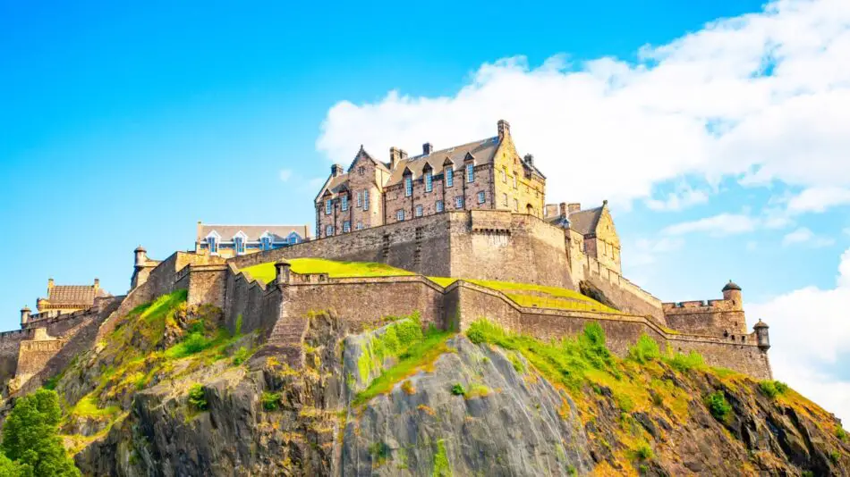 English Elegance to Idyllic Iceland | Valiant Lady | 27 August 2026