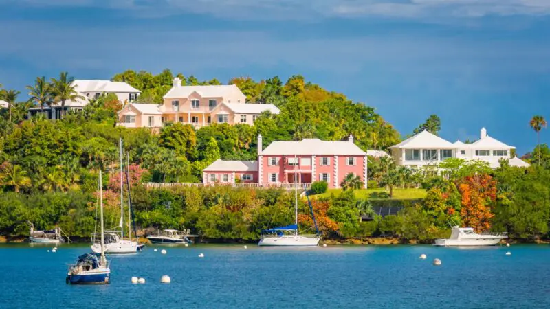 Bermuda Beauty to East Coast Elegance | Valiant Lady | 16 April 2026