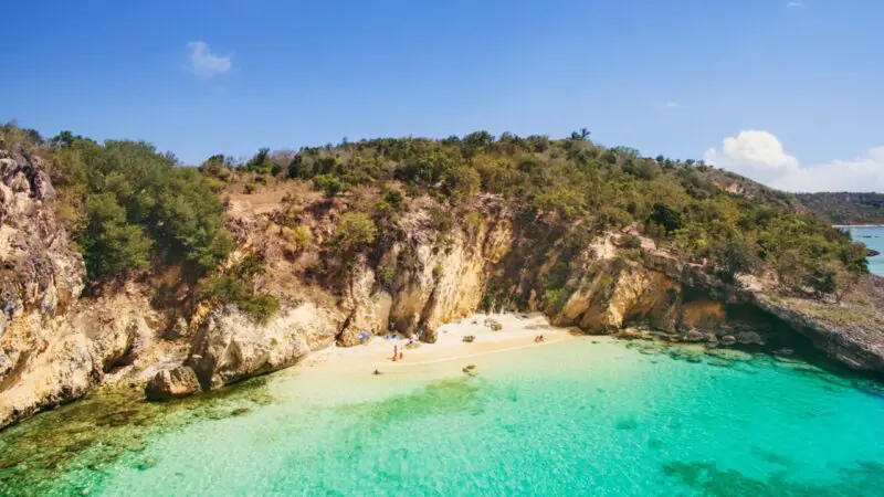 One-way to SJ DR, St. Maarten & BVI | Valiant Lady | 2 November 2025