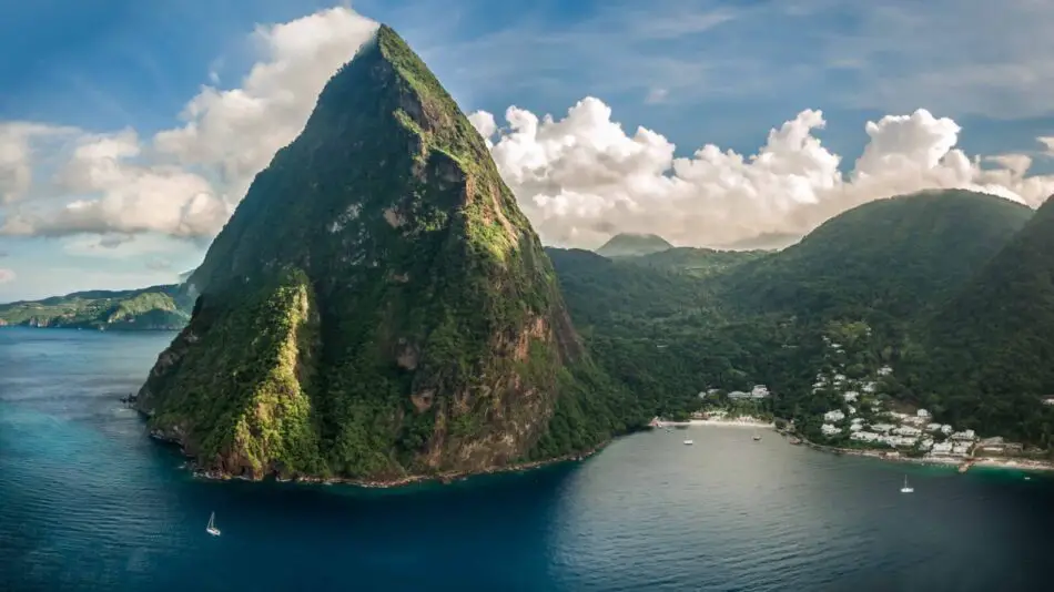Thanksgiving in the Lesser Antilles | November 22 2025 | Valiant Lady