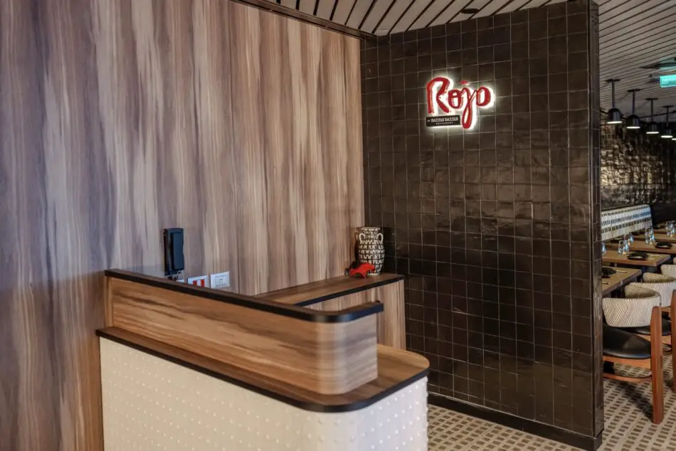 Rojo by Razzle Dazzle Desk