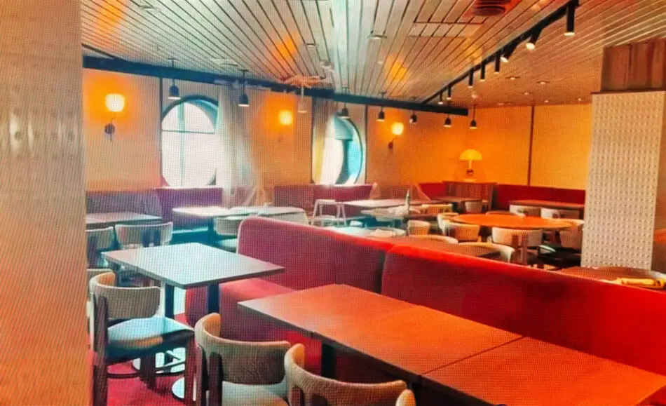 Images reveal Rojo by Razzle Dazzle finalising construction an refit