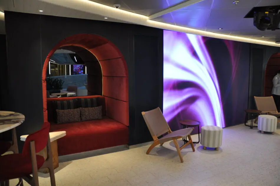 The Roundabout on Brilliant Lady