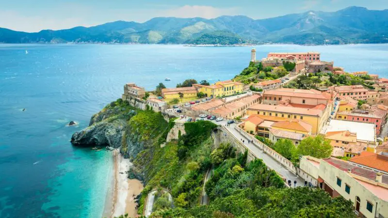 Mediterranean: Athens to Barcelona | Resilient Lady | 16 June 2027