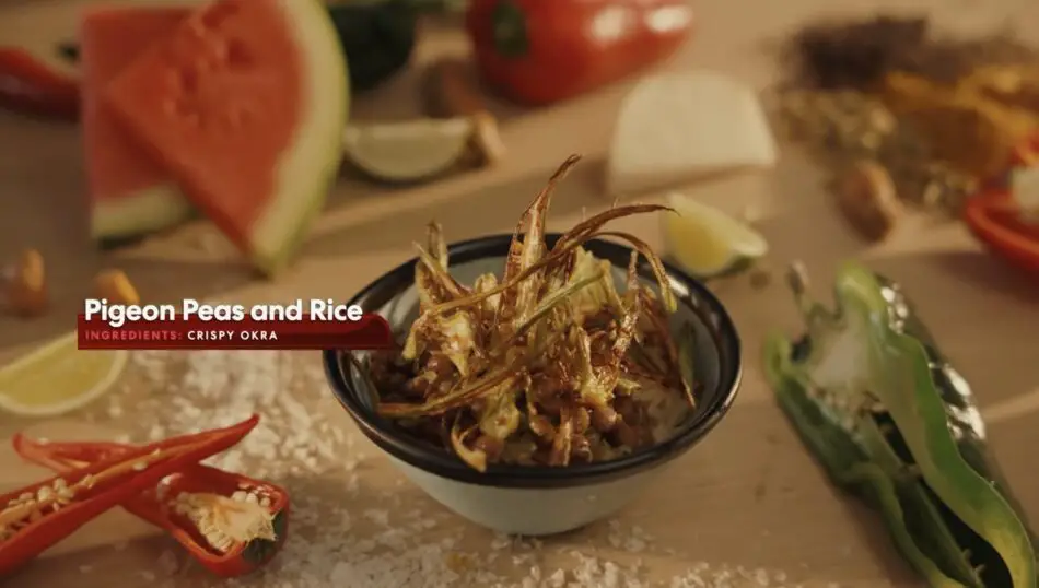 Pigeon peas and rice with crispy okra in a bowl