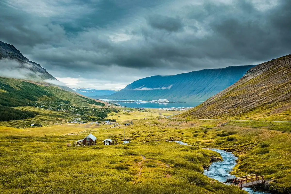 Mountain valley above Ísafjörður, Iceland